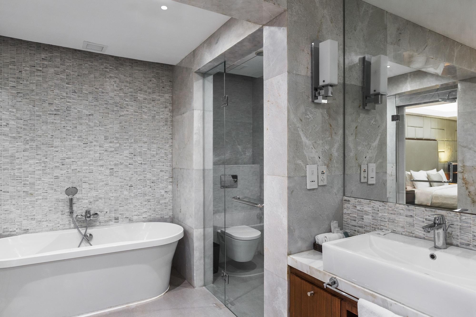 Richmonde Hotel Iloilo Екстериор снимка