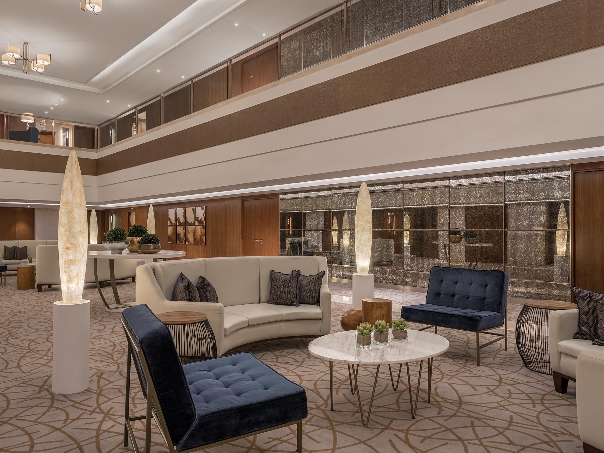 Richmonde Hotel Iloilo Екстериор снимка