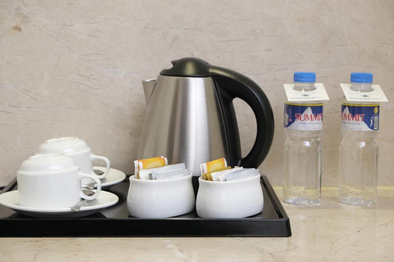 Richmonde Hotel Iloilo Екстериор снимка