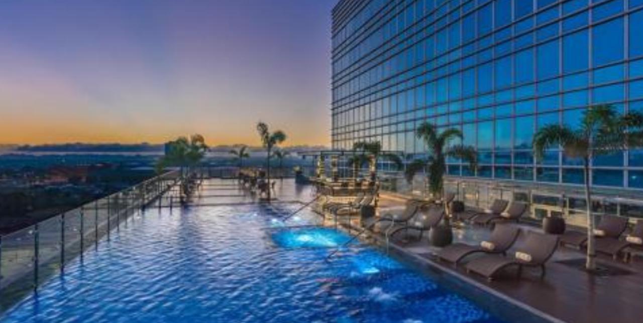 Richmonde Hotel Iloilo Екстериор снимка