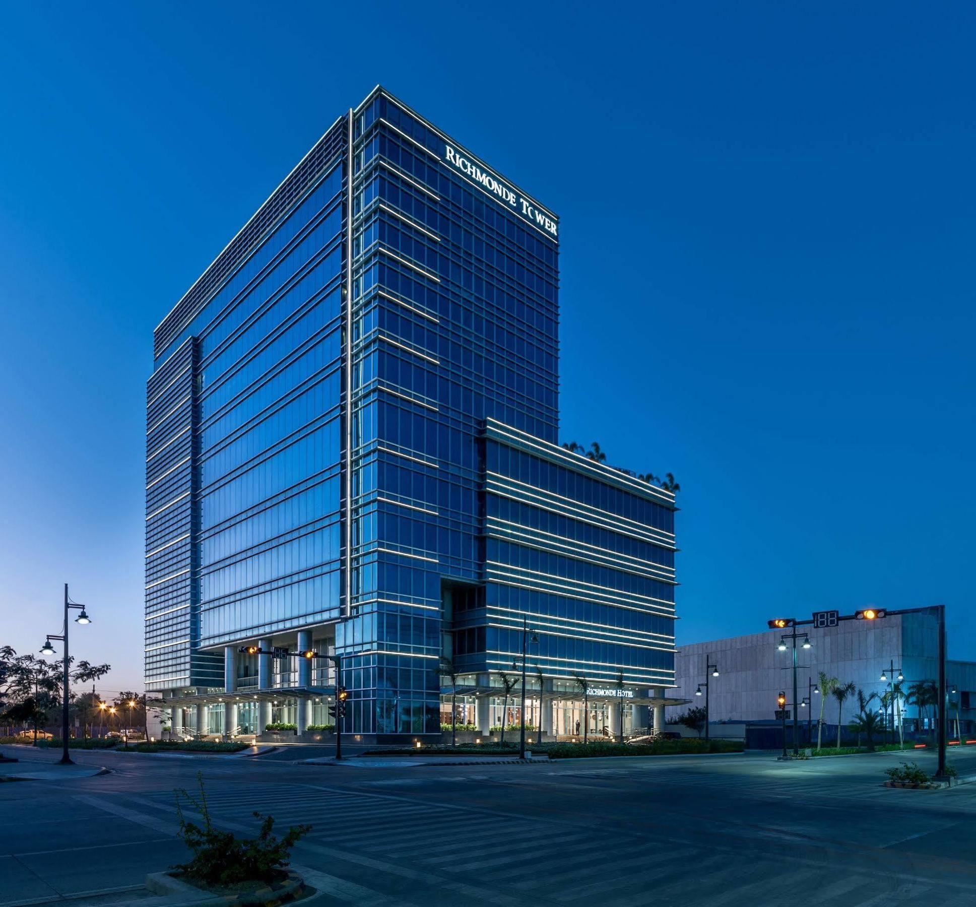Richmonde Hotel Iloilo Екстериор снимка